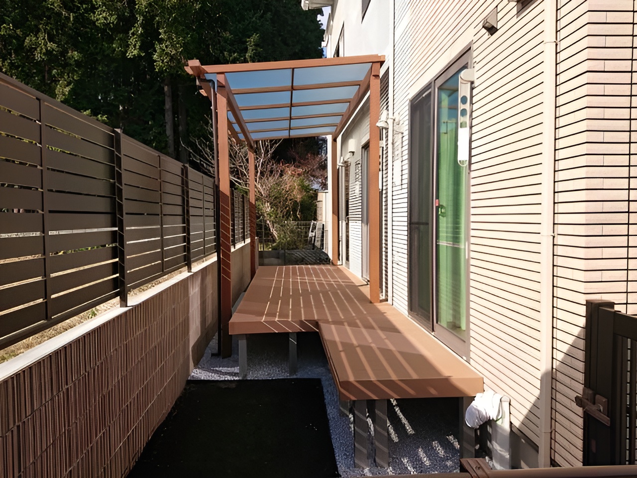 サザンテラスとリウッドデッキのあるお庭