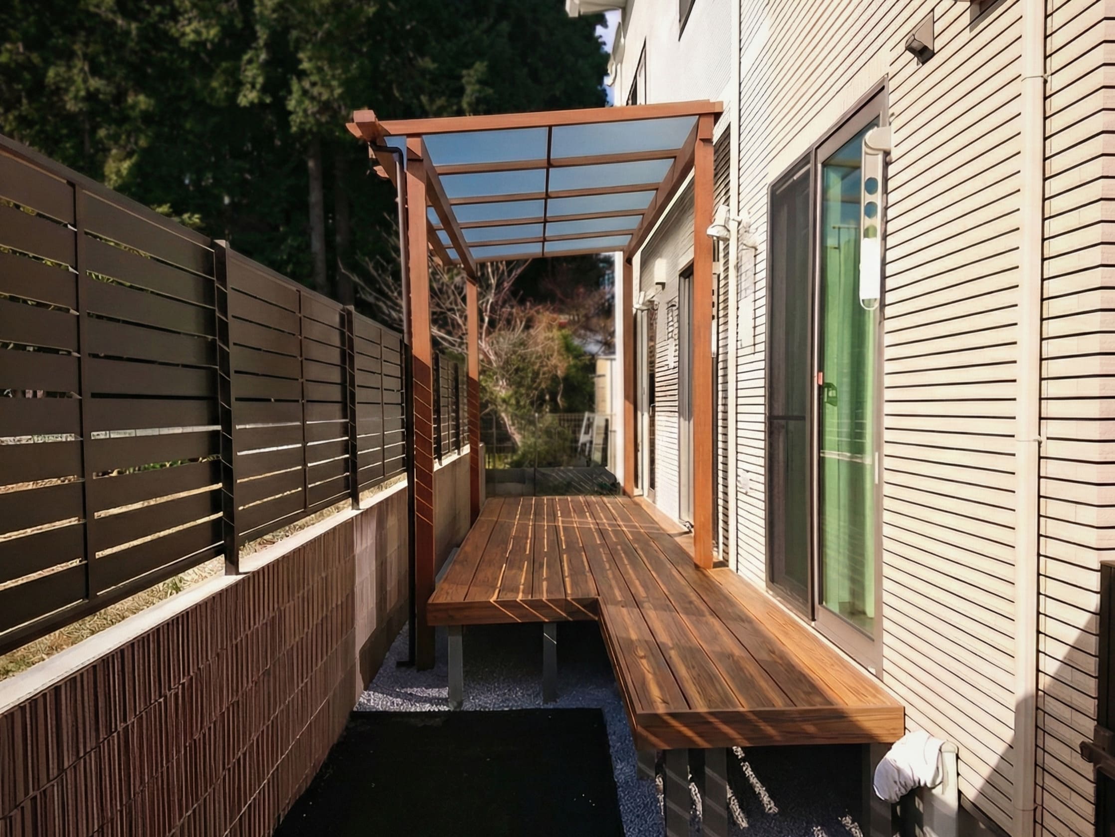 サザンテラスとリウッドデッキのあるお庭