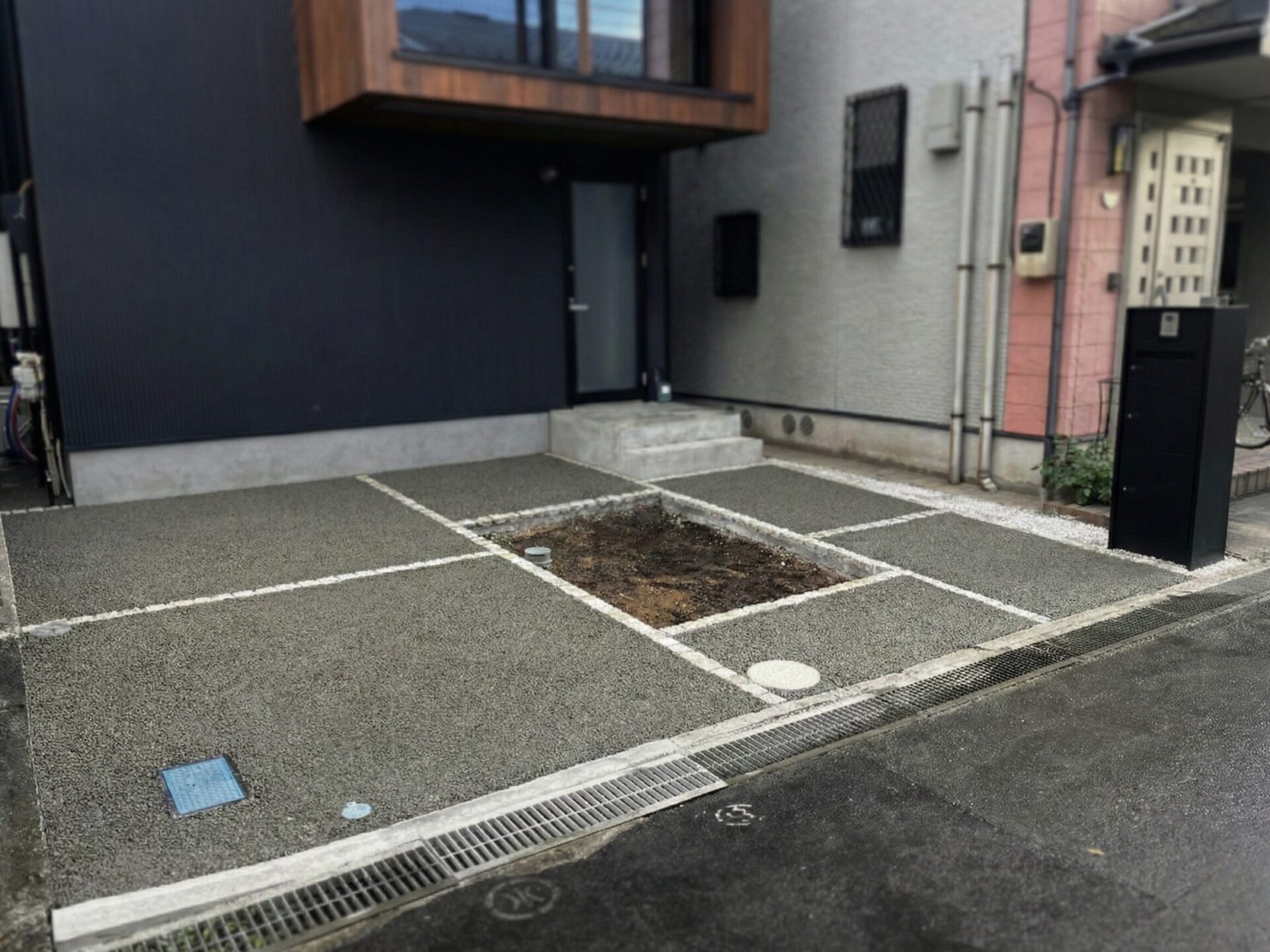 ユニソンミースとドライテックの駐車場