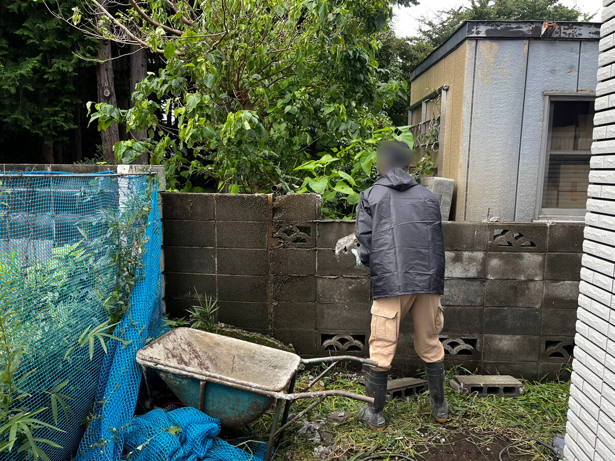 ブロック塀のカット施工とフェンス設置